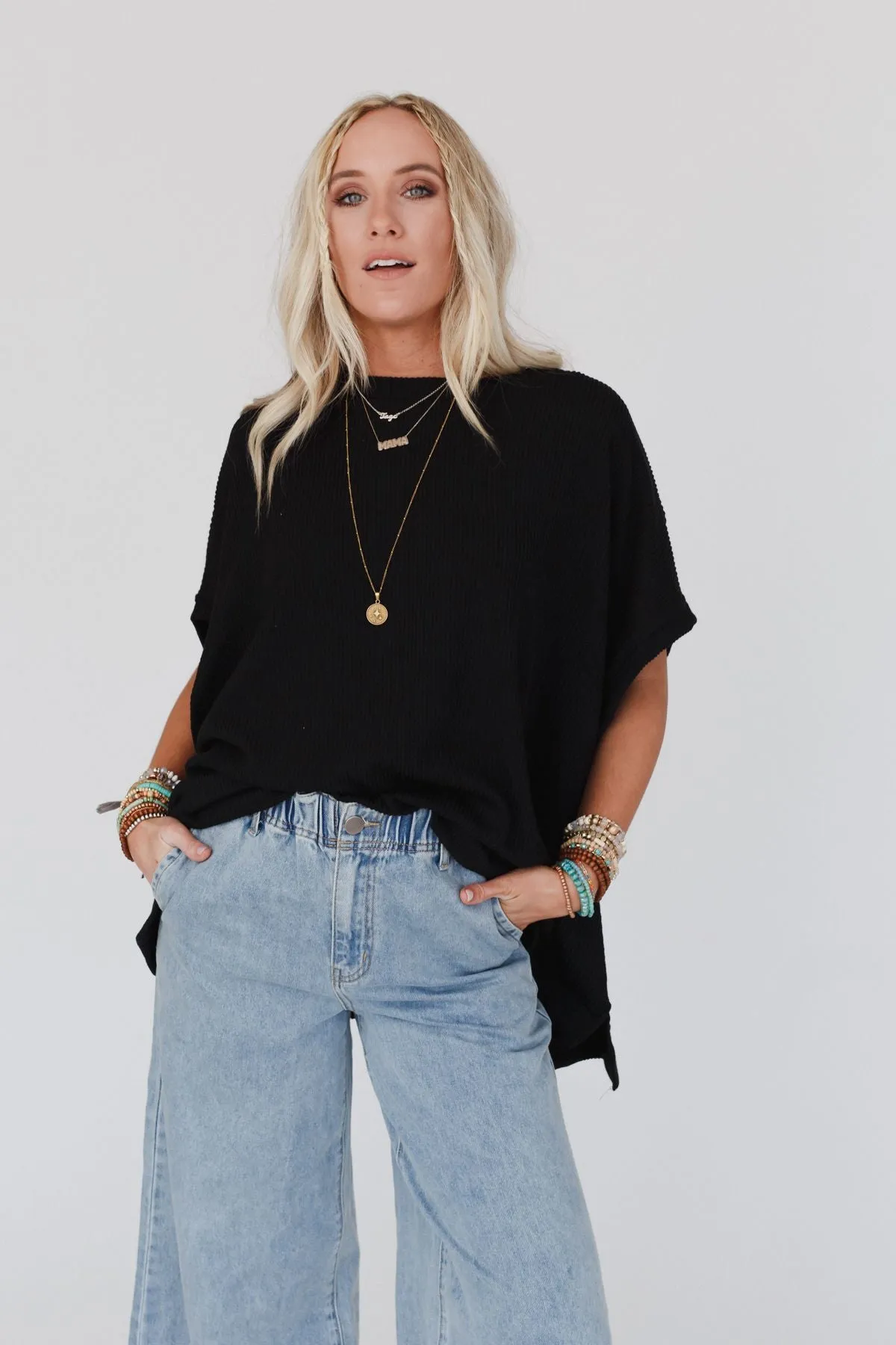 The Nest Moon Glow Texture Knit Top - Black